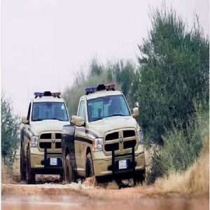 «الأمن البيئي» تضبط مواطنًا و16 مقيمًا مخالفًا لنظام البيئة لاستغلالهم الرواسب في منطقة الرياض
