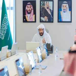 وزير العدل يدشّن بوابة "خدماتي" لدعم منسوبي الوزارة وتعزيز الكفاءة التشغيلية