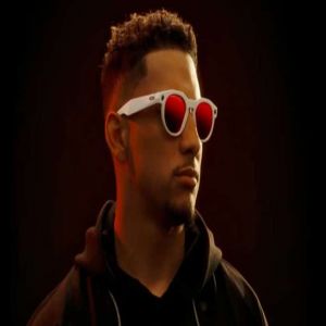 ميتا تكشف عن نظارات Oakley الذكية الجديدة