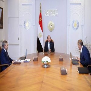 مصر .. السيسي يوجه باتخاذ احتياطات مالية وسلعية تحسباً لتداعيات التصعيد الإقليمي