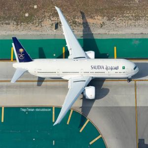 الخطوط السعودية توقّع اتفاقية شراكة مع “ويست جت” لتعزيز الربط الجوي الدولي