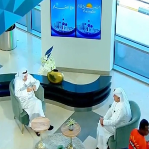 الكويت: تحقيق في مرور عامل «توصيل طلبات» أمام كاميرا الأخبار