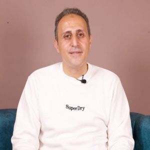 د. مصطفى محمود يحذّر من عادات يومية تسبب أمراض اللثة وتسوس الأسنان