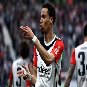 ليفربول يقترب من ضم المهاجم الفرنسي إيكيتيكي