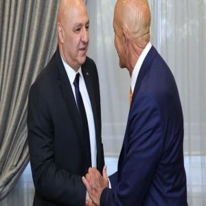 برَّاك يصل بيروت بشكل مفاجئ لتسلم الردّ على «الورقة الأميركية»