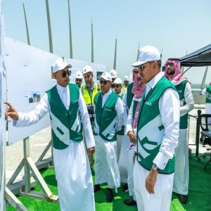 وزير النقل والخدمات اللوجستية يتفقد مشروع صفوى-رأس تنورة بالمنطقة الشرقية
