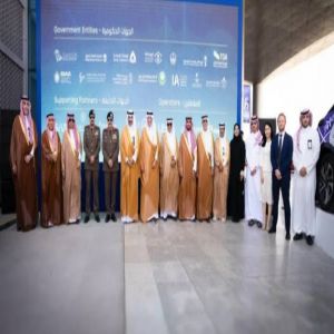 وزير النقل والخدمات اللوجستية يدشن المرحلة التطبيقية الأولية للمركبات ذاتية القيادة