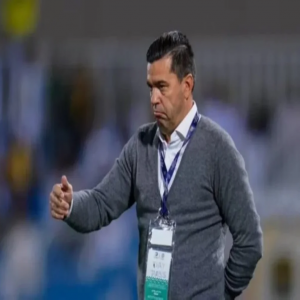 رسميًا.. الخلود يعلن رحيل المدرب كونترا بعد 21 يومًا