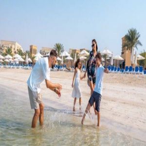 عطلة صيفية فاخرة في منتجع ريكسوس باب البحر مع عروض استثنائية للضيوف