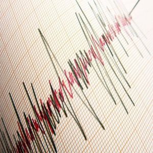 زلزال بقوة 5.93 درجة يضرب بابوا الغربية في إندونيسيا