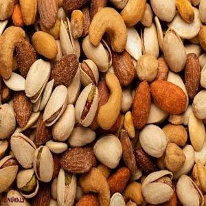 أفضل توقيت لتناول المكسرات لفقدان الوزن والطاقة وصحة القلب