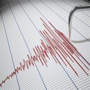 زلزال بقوة 8 درجات يضرب شبه جزيرة كامشاتكا شرقي روسيا وتحذيرات من تسونامي