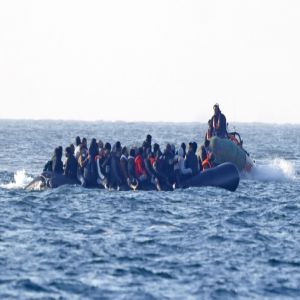 وفاة 54 مهاجرا وفقدان آخرين في غرق قارب قبالة سواحل اليمن