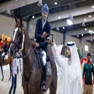 راشد الرميثي يخطف جائزة الجولة الواحدة للقفز في «بوذيب للفروسية»