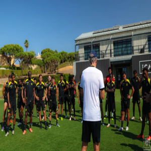 الاتحاد يفتح خطّ المفاوضات مع ثلاثي محلي