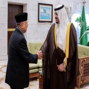 نائب أمير منطقة الرياض يستقبل سفير إندونيسيا لدى المملكة