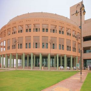 جامعة الحدود الشمالية تفتح باب التعاون التدريسي في أكثر من 20 تخصصًا