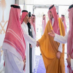 الأمير عبدالعزيز بن سعود يتابع سير العمل في وكالة وزارة الداخلية للأحوال المدنية