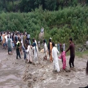 باكستان.. مقتل 320 شخصاً خلال 48 ساعة جراء الأمطار