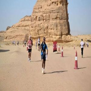 بمشاركة 500 عداء من أنحاء العالم.. انطلاق سباق «لهيب العلا» وسط تضاريسها الفريدة