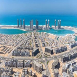 مصر تفرض رسوماً بالدولار على مشاريع الأجانب في الساحل الشمالي
