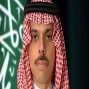 وزير الخارجية يتلقى اتصالًا هاتفيًا من نائب رئيس مجلس الوزراء وزير خارجية الإمارات