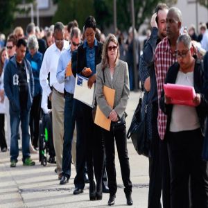 ارتفاع طلبات إعانة البطالة في أمريكا إلى 235 ألفا