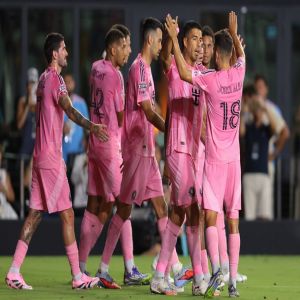 سواريز يسجل هدفين ويقود إنتر ميامي للمربع الذهبي بكأس الدوريات