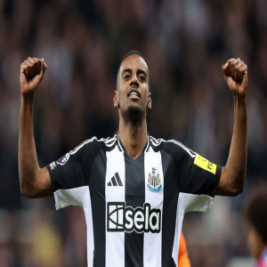 هاو: إيزاك لن يلعب ضد ليفربول