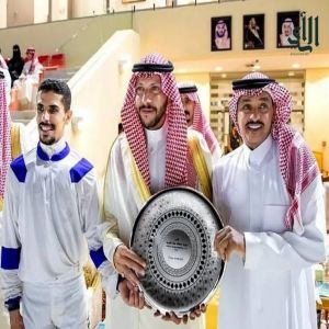 نيابة عن "خالد الفيصل".. محافظ الطائف يتوّج الجواد "وقتك" بكأس إمارة منطقة مكة المكرمة