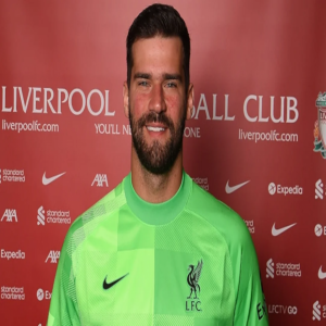 حارس ليفربول يرفض النصر