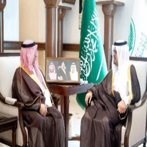 نائب أمير مكة يطلع على خطط التعليم