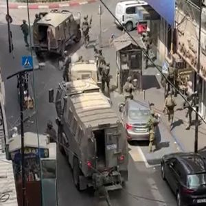 الاحتلال يقتحم مدينتي رام الله والبيرة ويصيب عددا من المواطنين ويعتقل آخرين