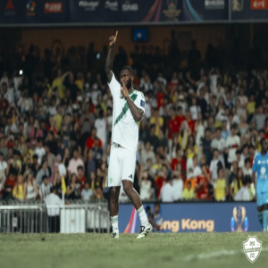 النصر يضع عينه على كانتي وكيسييه لحلّ عقدة المحور