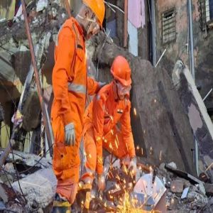 مصرع 15 شخصًا في انهيار مبنى سكني بـ"فاساي" الهندية