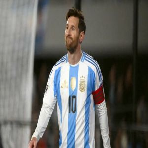 ميسي يلمح لاعتزاله اللعب الدولي مع الأرجنتين