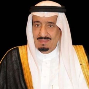 صدور موافقة خادم الحرمين الشريفين على منح (8) مواطنين ومقيم ميدالية الاستحقاق من الدرجة الثانية لتبرعهم بالدم (50) مرة