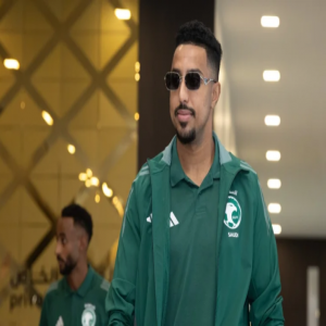إصابة سالم الدوسري في معسكر الأخضر بالتشيك