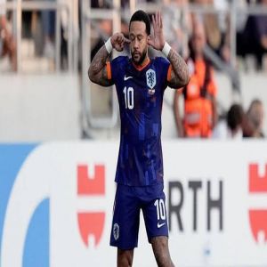 تخطى روبن فان بيرسي.. ديباي الهداف التاريخي لمنتخب هولندا