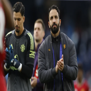 أموريم يتحدى المنتقدين بعد الخسارة في قمة مانشستر