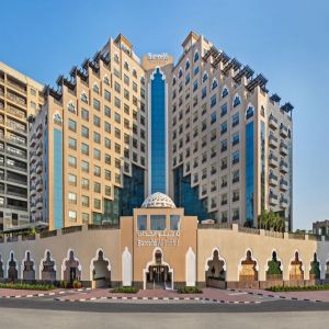 مجموعة من الفنادق الإماراتية والقطرية تحتفل بمناسبة اليوم الوطني السعودي