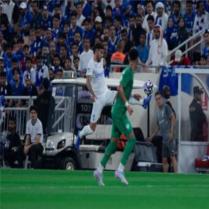 الأهلي يقلب الطاولة على الهلال ويحقق تعادلا مثيرا في جولة "عزنا بطبعنا "