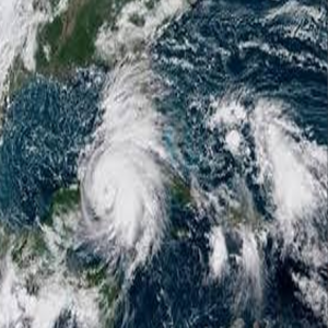 إلغاء مئات الرحلات الجوية في أنحاء آسيا جراء إعصار "راغاسا"