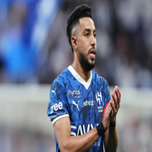 إصابة تبعد الدوسري عن تدريبات الهلال قبل مواجهة ناساف