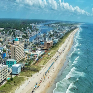 قارب يطلق النار على 11 ضحية ثم يهرب في الظلام