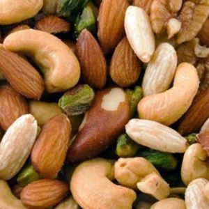 دراسة: المكسرات كنز غذائي للصحة والعقل