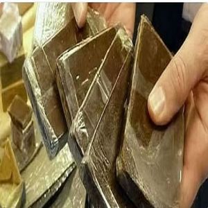 القبض على 4 مخالفين من الجنسية اليمنية لتهريبهم الحشيش وأقراص مخدرة بجازان