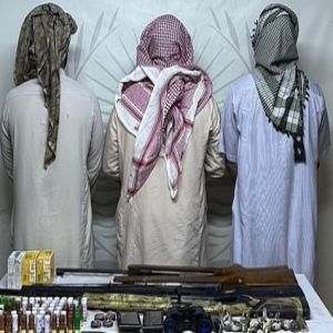القبض على 3 مخالفين لصيد الكائنات الفطرية في محمية الملك عبدالعزيز الملكية
