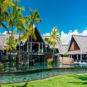 اكتشف واحات كونستانس الساحرة التي تمنح هدوءًا فريدًا وتجارب طبيعية في المحيط