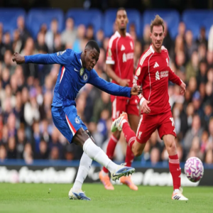 تشيلسي يهزم ليفربول في قمة الدوري الإنجليزي